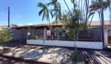 Casa com 3 quartos à venda na Rua Victório Gavetti, Monte Carlo, Londrina por R$ 650.000