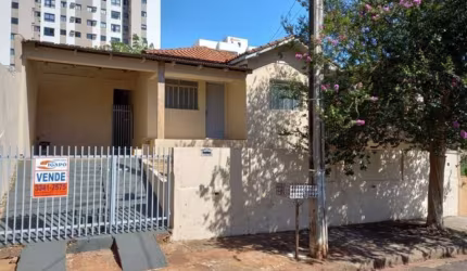 Casa com 3 quartos à venda na Rua Ártico, Jardim Indianápolis, Londrina por R$ 300.000