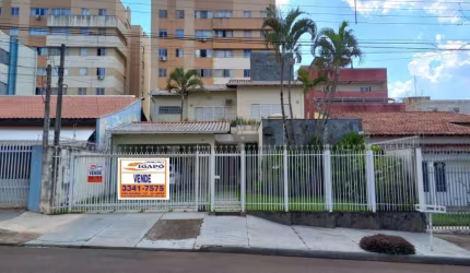 Casa com 3 quartos à venda no Jardim Adriana I