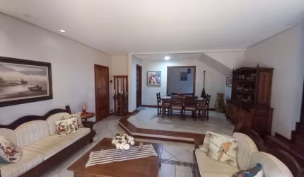 Excelente Sobrado no Jardim Igapó