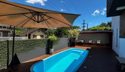 Casa com 2 quartos à venda no Santo Antônio, Joinville , 81 m2 por R$ 695.000