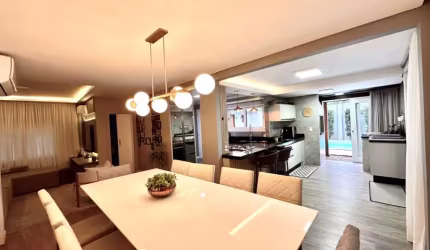 Casa com 4 quartos à venda no Saguaçu, Joinville , 191 m2 por R$ 1.399.000