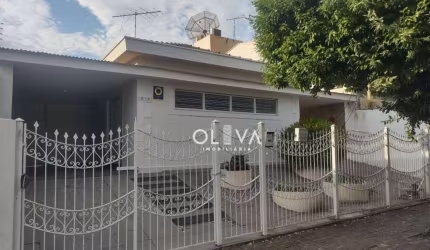 Casa com 3 dormitórios para alugar, 200 m² por R$ 3.480/mês - Boa Vista - São José do Rio Preto/SP