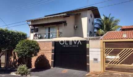 Sobrado à venda, 299 m² por R$ 950.000,00 - Jardim São Marco - São José do Rio Preto/SP