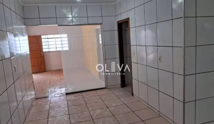 Casa com 3 dormitórios à venda por R$ 210.000 - Jardim Arroyo - São José do Rio Preto/SP