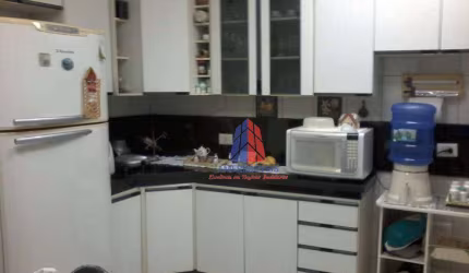 Casa com 3 dormitórios à venda, 215 m² por R$ 700.000,00 - Santa Cruz - Americana/SP