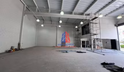 Galpão para alugar, 326 m² por R$ 8.500,00/mês - Loteamento Industrial Machadinho - Americana/SP