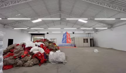 Galpão para alugar, 880 m² por R$ 12.800,00/mês - São Luiz - Americana/SP