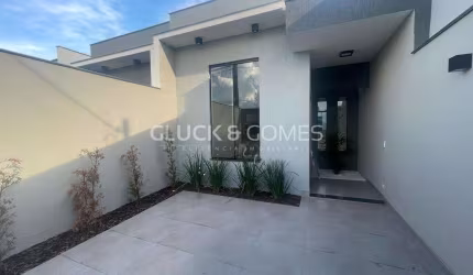 Casa com 2 quartos à venda na Rua Abílio Loureiro, 81, Jardim Montecatini, Londrina por R$ 324.900