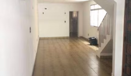 Sobrado com 4 dormitórios à venda, 192 m² por R$ 550.000,00 - Vila Cascatinha - São Vicente/SP