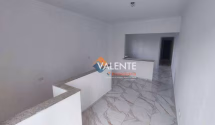 Sobrado com 2 dormitórios à venda, 70 m² por R$ 300.000,00 - Castelo - Santos/SP