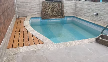 Casa com 2 dormitórios à venda por R$ 300.000,00 - Vila Jockei Clube - São Vicente/SP