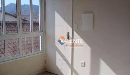 Apartamento com 2 dormitórios à venda, 58 m² por R$ 220.000,00 - Vila Cascatinha - São Vicente/SP