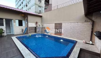 Casa com 3 dormitórios à venda, 145 m² por R$ 860.000,00 - Vila Guilhermina - Praia Grande/SP