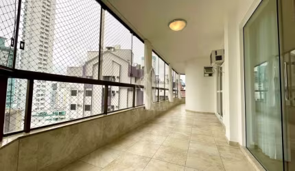 Apartamento no Edifício Boston Bloco A em Balneário Camboriú