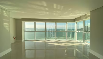 Apartamento Frente mar no Edifício One Tower