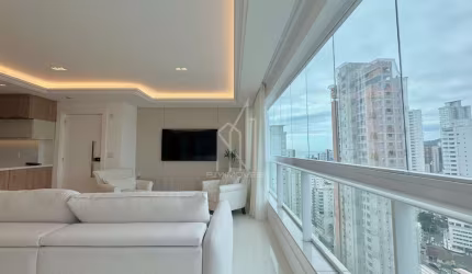 Apartamento decorado no Edifício Algaleo