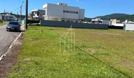 Terrenos no Condomínio Caledônia