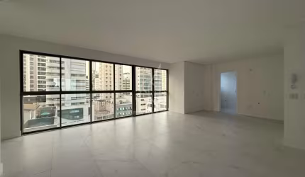 Apartamento garden no Edifício Las Brisas