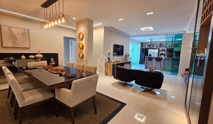 Apartamento Garden no centro de Balneário Camboriú