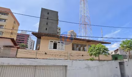 Casa Duplex no Dionísio Torres, 180m², 04 quartos, 03 suítes, 05 vagas.
