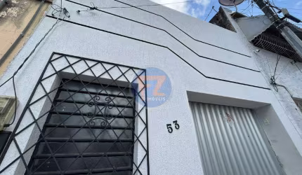 Casa próximo supermercado carnaúba da Pinto Madeira