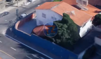 CASA COMERCIAL DE ESQUINA EM CORREDOR DE ATIVIDADE
