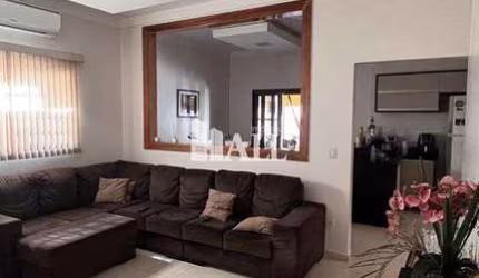 Casa com 3 dorms, Centro, Mirassol - R$ 800 mil, Cod: 13093