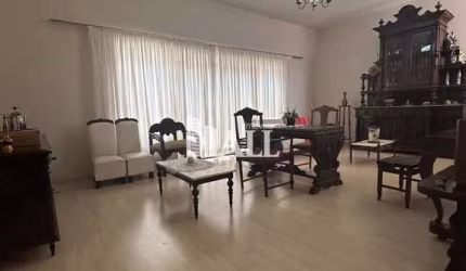 Casa com 5 dorms, Centro, Fernandópolis - R$ 1.1 mi, Cod: 15345
