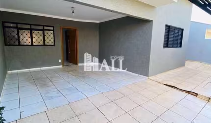 Casa com 3 quartos, Parque das Aroeiras II.