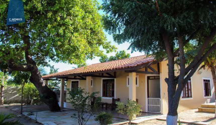 Casa cLindíssima chácara para venda na Lagoa Redonda 400 m² por R$ 900.000 - Precabura - Eusébio/CE