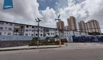 Apartamento com 3 dormitórios à venda, 108 m² por R$ 280.000,00 - Benfica - Fortaleza/CE