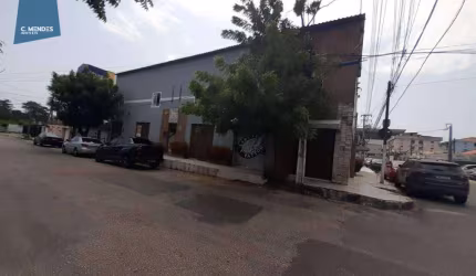 Sala Comercial em Ponto Estratégico: Perfeita para Loja, Escritório, Estúdio em geral