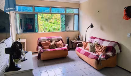 Apartamento Amplo e com Elevador no Melhor do Montese