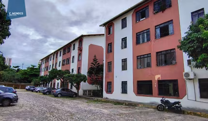 Oportunidade! Apartamento com excelente localização com 2 vagas de garagem, 65 m² - Presidente Kennedy - Fortaleza/CE