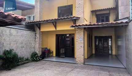 Casa com 4 dormitórios à venda, 340 m² por R$ 880.000,00 - Cajazeiras - Fortaleza/CE