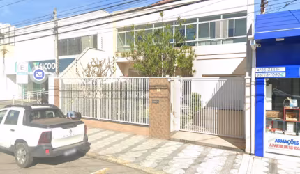 Imóvel comercial amplo na Rua Santana