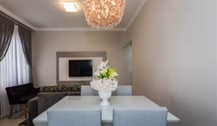 Linda casa térrea na Vila Oliveira