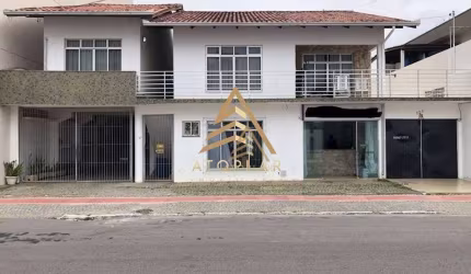Sobrado à venda, 358 m² por R$ 3.000.000,00 - Nações - Balneário Camboriú/SC