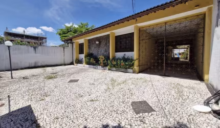 Casa com 3 quartos à venda na Coronel Honório Vieira, 1060, Parque Manibura, Fortaleza por R$ 749.999