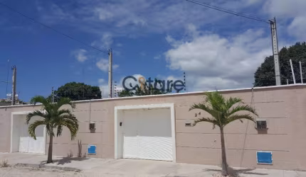 Casa com 3 quartos à venda na Rua Hungria, 30, Timbu, Eusébio por R$ 299.000