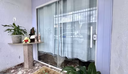 Casa com 6 quartos à venda na Tunísia, 627, Cajuru, Curitiba por R$ 319.900