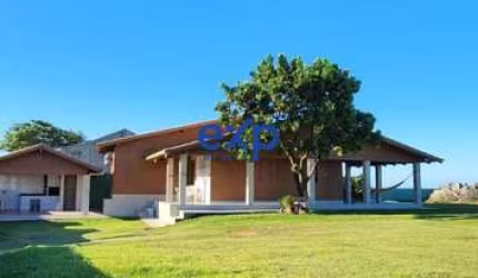 Casa com 2 quartos à venda na beira mar, 55, Centro, Barra Velha por R$ 1.650.000