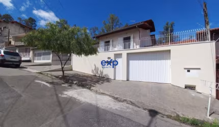 Casa com 4 quartos à venda na Pedro Theodoro de Almeida, 40, Jardim Rosália Alcolea, Sorocaba por R$ 750.000