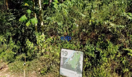 Terreno em condomínio fechado à venda na Estrada União e Indústria, Lote 19, 22180, Pedro do Rio, Petrópolis por R$ 390.000