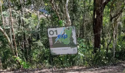 Terreno em condomínio fechado à venda na Estrada União e Indústria, 22180, Pedro do Rio, Petrópolis por R$ 300.000