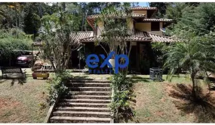 Casa em condomínio fechado com 3 quartos à venda na Rua Alberto Augusto Costa, 605, Itaipava, Petrópolis por R$ 840.000
