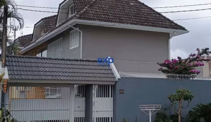 Casa com 3 quartos à venda na Joao, 183, Guabirotuba, Curitiba por R$ 880.000
