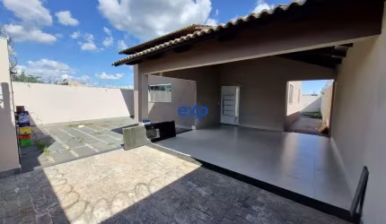 Casa com 3 quartos à venda na Joaquim Carlos de Souza, 340, Loteamento São Lucas, Catalão por R$ 415.000