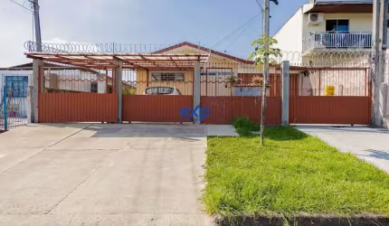 Casa com 3 quartos à venda na Rua Júlio Diniz, 107, Guaíra, Curitiba por R$ 750.000